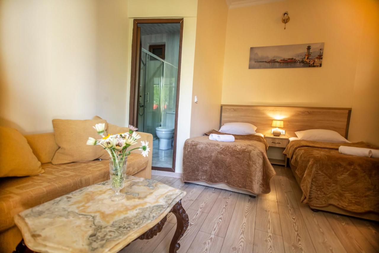 Hotel Chveni Ezo Kobuleti Eksteriør bilde